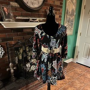 Mini dress with pockets, goes great with leggings.